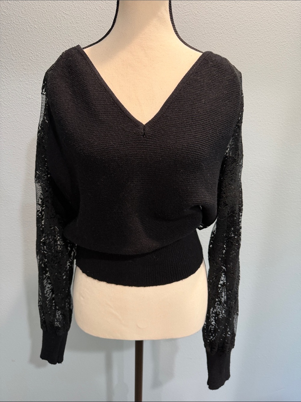 En Creme Black V-Neck Sweater with Lace Sleeves